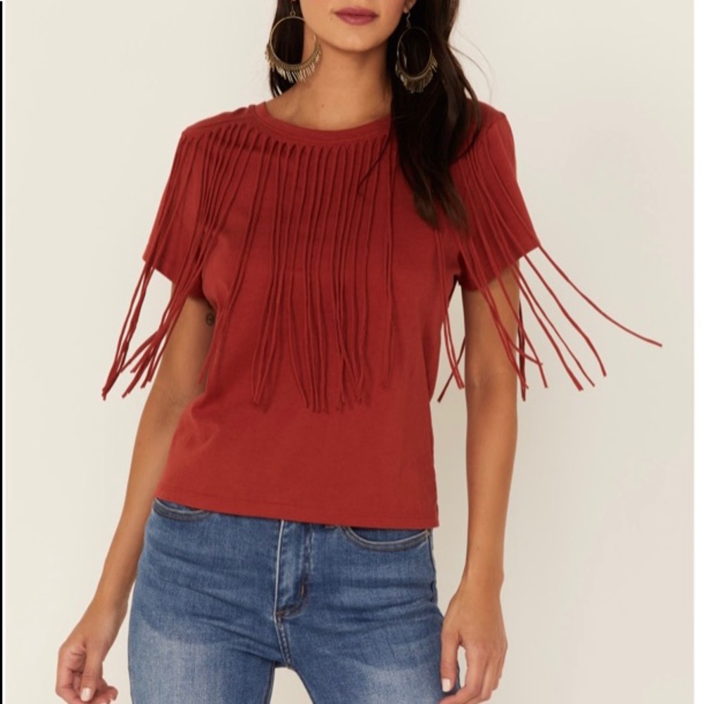 Shyanne Women's Solid Chili Fringe Short Sleeve Tee